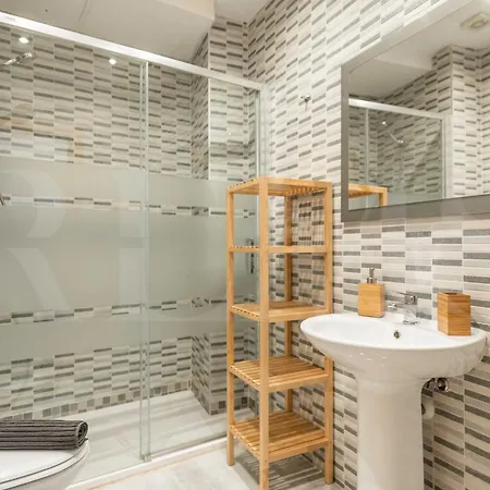 Inviting In The Center By Rems Apartment